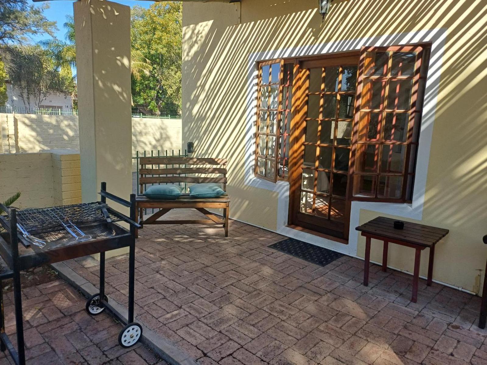 Libby'S Lodge Upington Room photo
